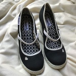 sketchers wedged canvas sneakers